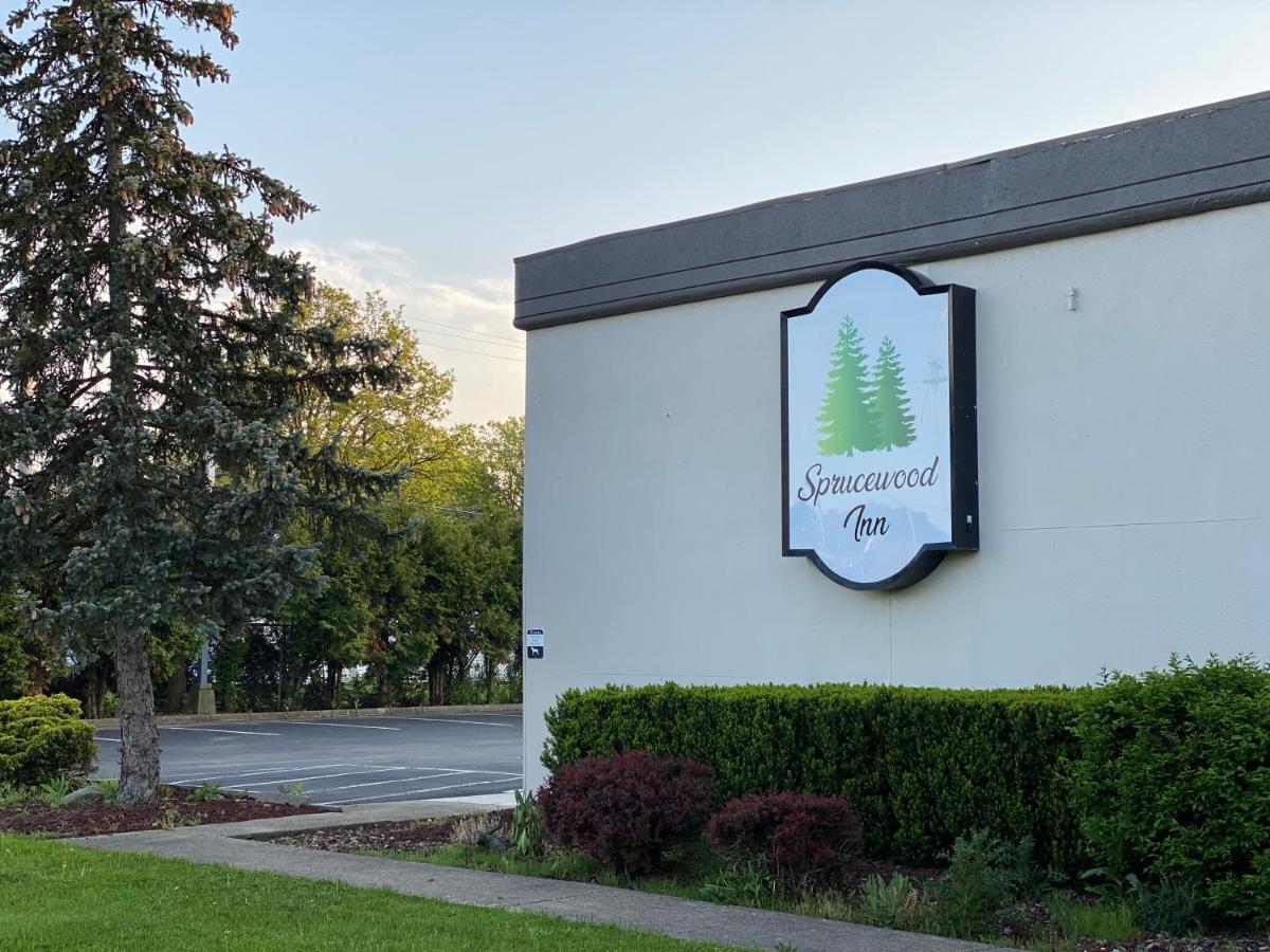 Sprucewood Inn 일리리아 외부 사진